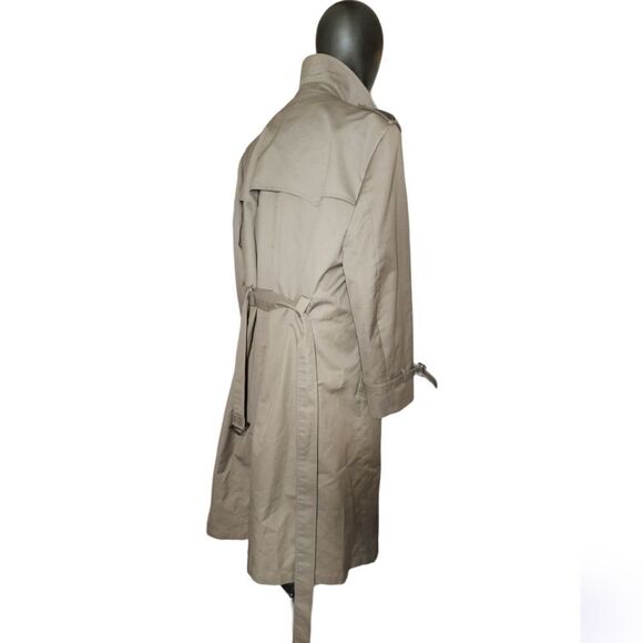 Christain Dior   - Picture 10 of 16